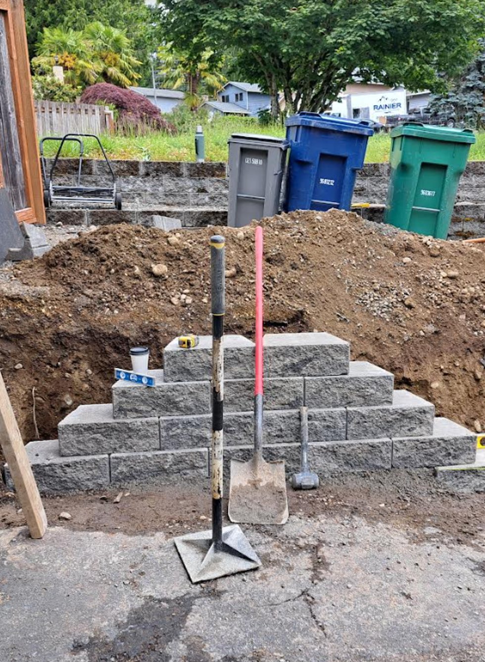 Professional retaining wall installation service in Mukilteo